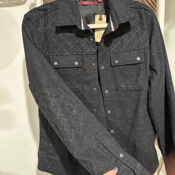 Jeremiah button up - Picture 2 of 4